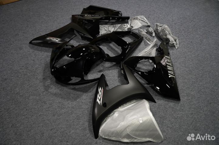 Комплект пластика на Yamaha R6 2003-2004