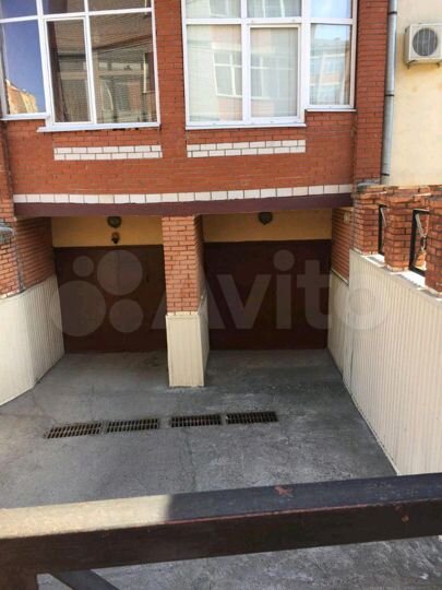 Машиноместо, 25 м²
