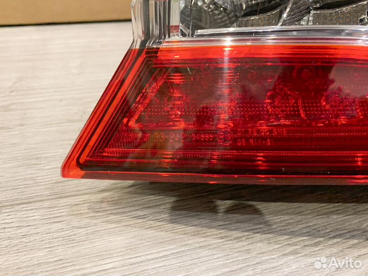 Toyota camry v70 фонарь оригинал