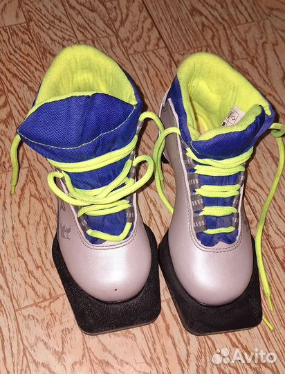 Лыжные ботинки детские