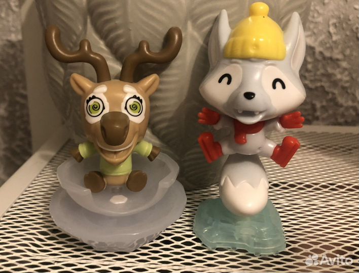 Игрушки из шоколадных яиц