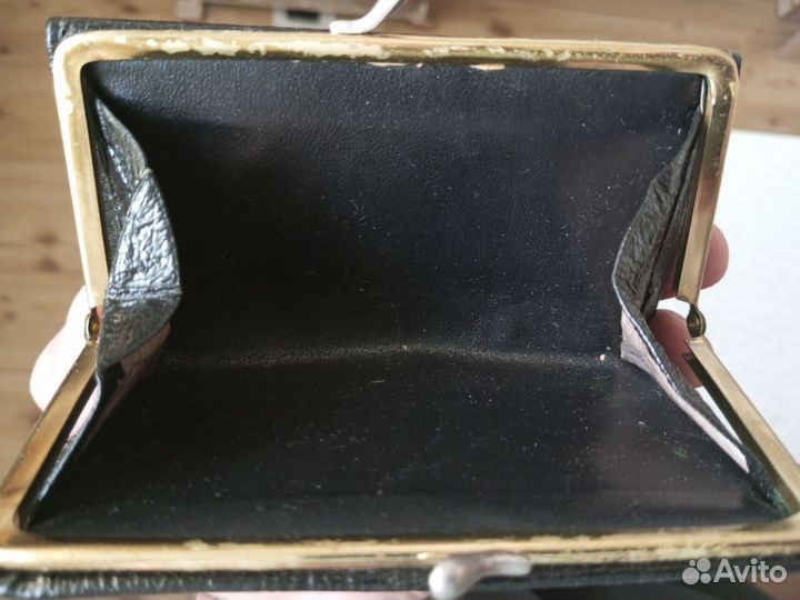 Салфетки, кож. кошелек, сумочка, расческа, обруч