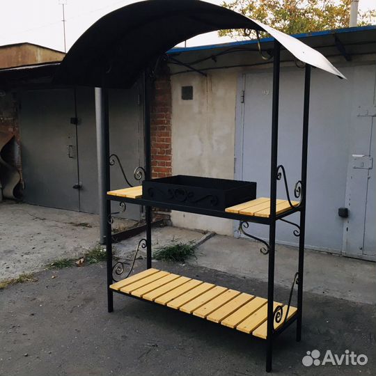 Мангал с крышей