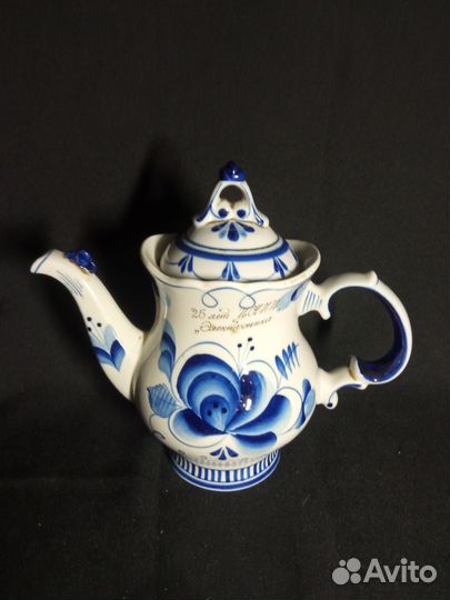 Заварочный чайник. Гжель