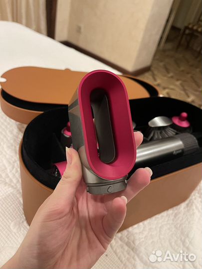 Dyson стайлер