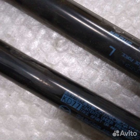 Амортизатор крышки багажника Mazda CX-5 KE