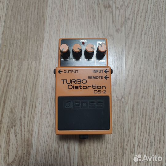 Гитарная педаль Boss-DS2