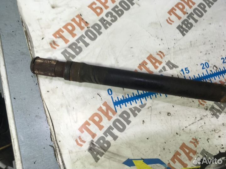 Мерседес Вито Полуось передняя Прав