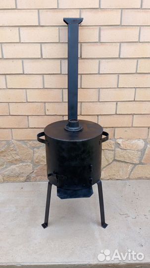 Печь для казана с крышкой и трубой