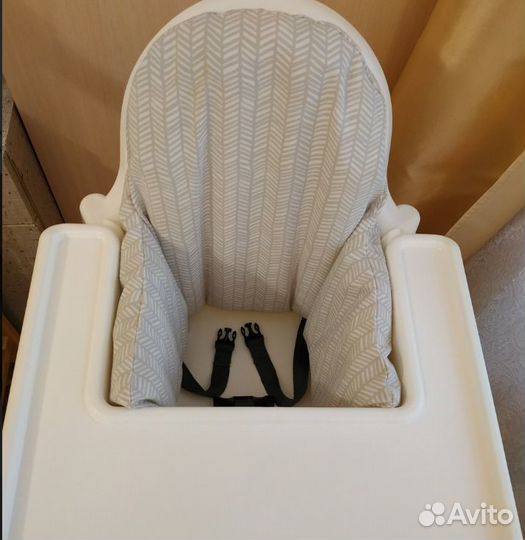 Прокат. Удобный стульчик для кормления