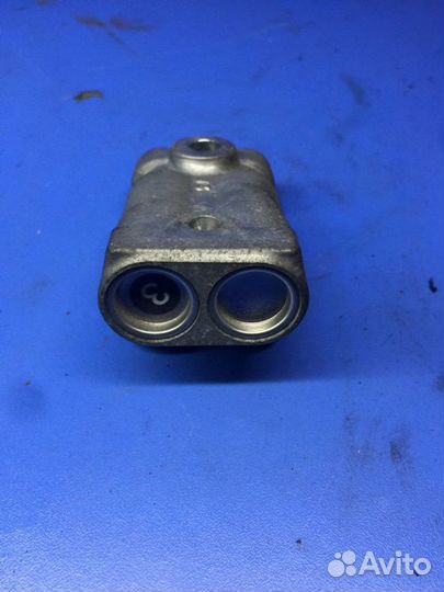 Распределитель тормозных усилий