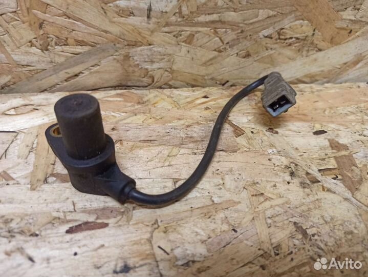 Датчик коленвала Kia Spectra