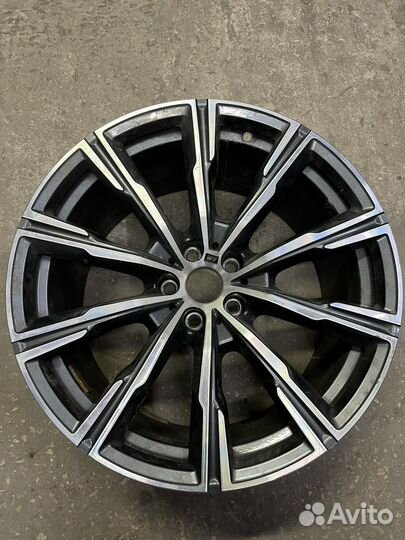 Диск r20 bmw x5 g05 740 стиль задний