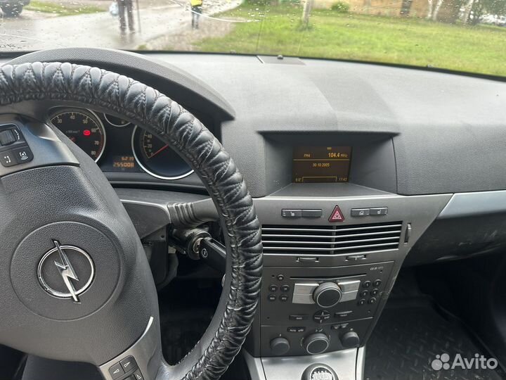 Opel Astra 1.6 МТ, 2005, 255 000 км