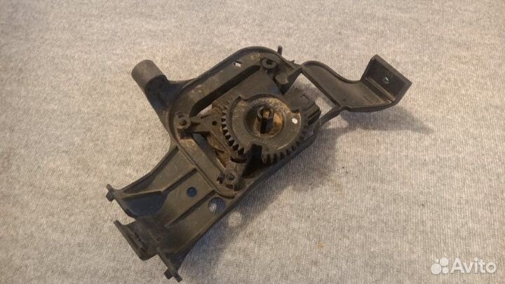 Моторчик заслонки отопителя Skoda Fabia 2007-2015