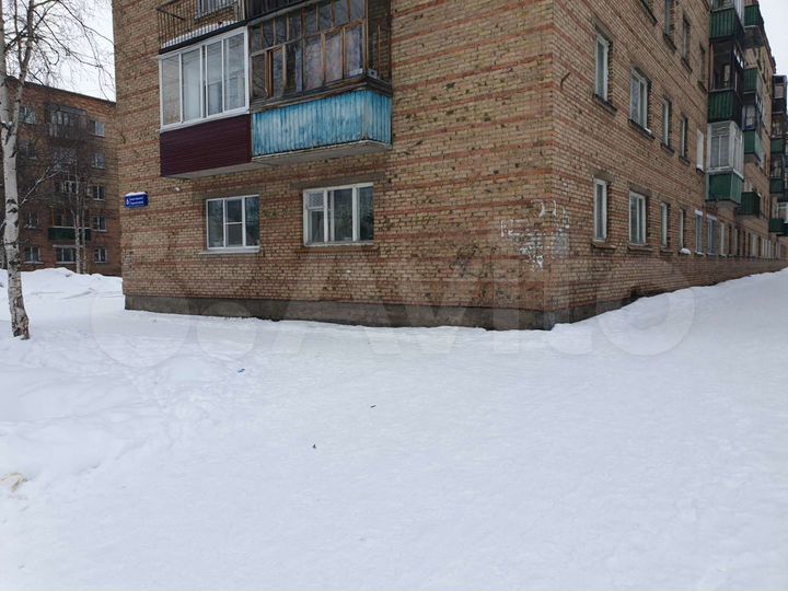 4-к. квартира, 61 м², 1/5 эт.