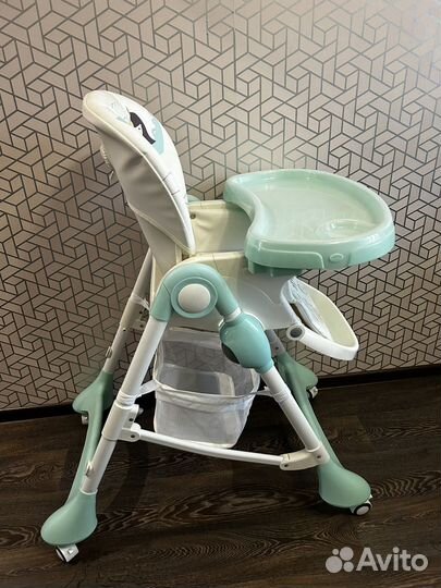 Стульчик для кормления corol