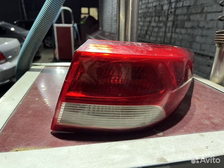 Задний фонарь kia rio 4