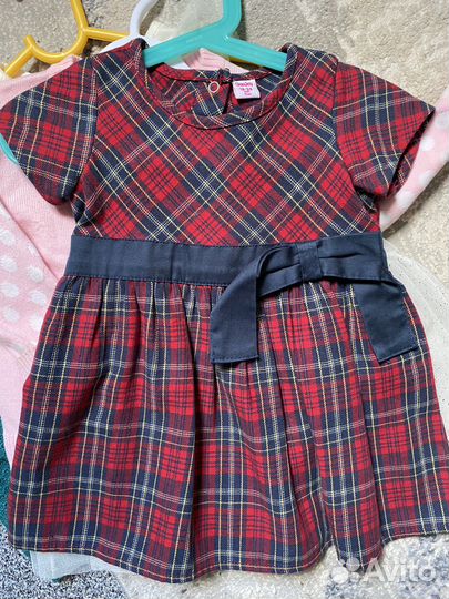 Вещи на девочку пакетом (3кофты, 3 платья) 86-92