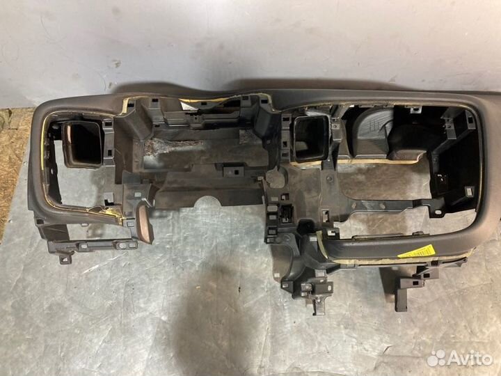 Торпедо Mitsubishi Outlander 3 панель безопасности