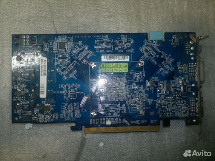Gigabyte GF 9800GT 700Mhz PCI-E 2.0 512Mb 256 bit