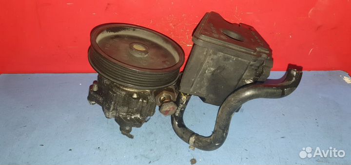 Гур Mercedes-Benz W203