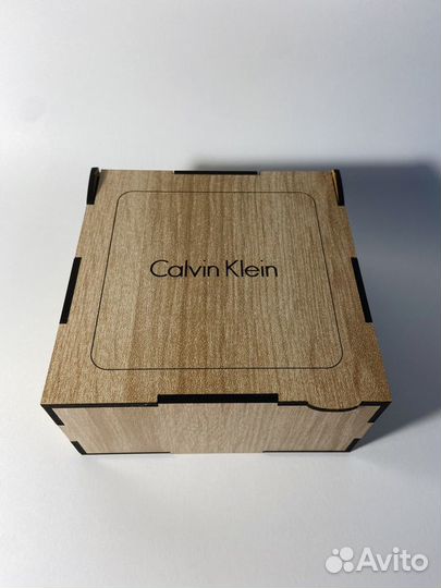 Мужской ремень в подарочной коробке