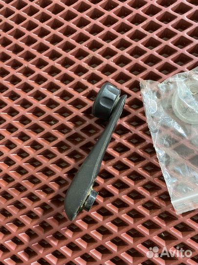 Ручка стеклоподъемника Toyota Carina E