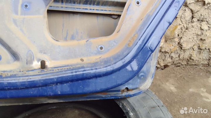 Дверь задняя правая Рено Логан 1