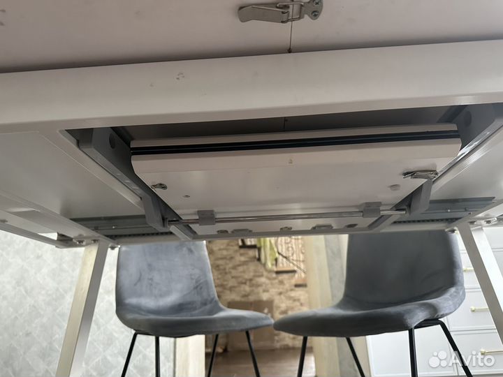 Кухонный стол