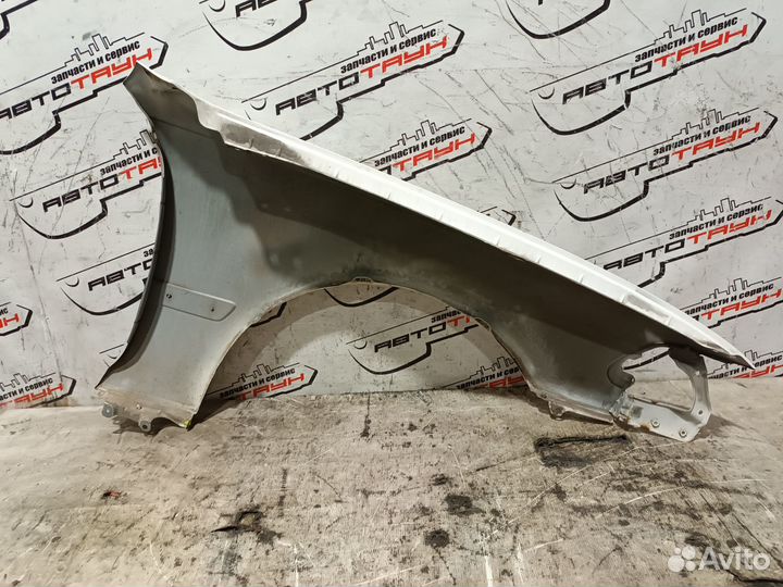 Крыло toyota mark II GX100 GX105 JZX100 JZX101 JZX105 LX100 538022A430 переднее левое белый, 057 S37