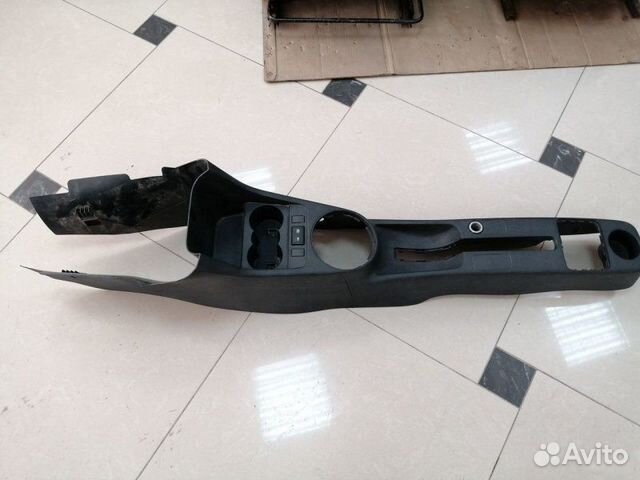 Консоль между сиденьями Skoda Fabia 2 универсал