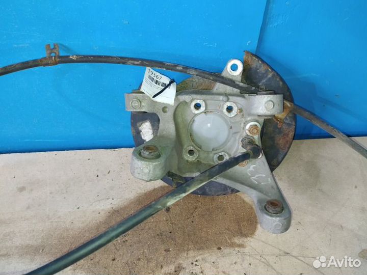 Кулак поворотный задний левый Nissan Teana L33