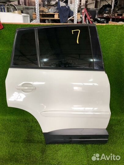 Задняя правая дверь Volkswagen Tiguan