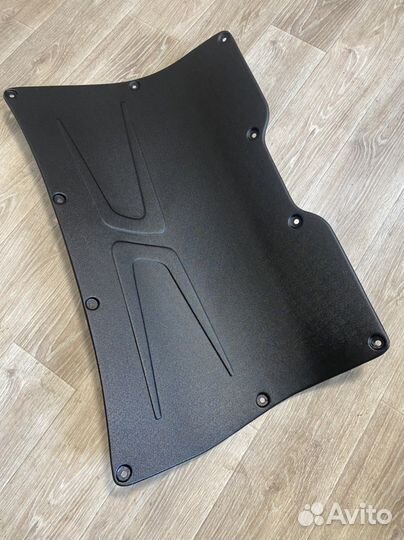 Облицовка багажника Гранта FL