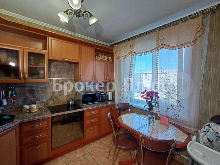 4-к. квартира, 78 м², 4/10 эт.