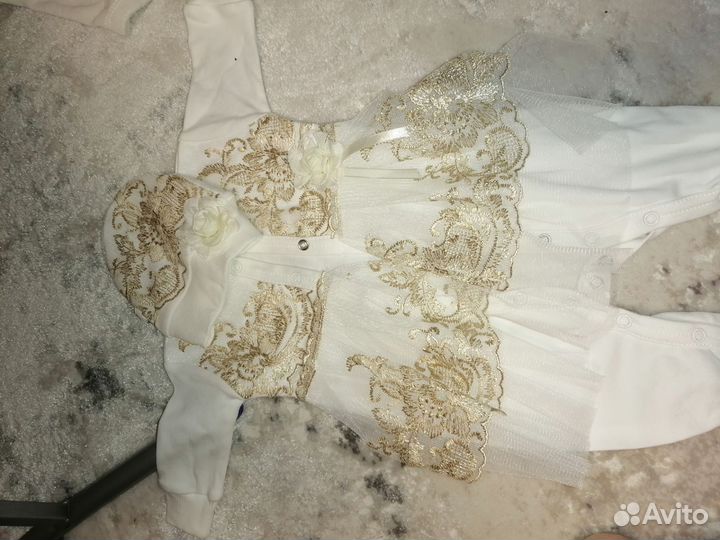 Платьица на выписку нарядные