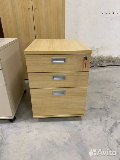 Тумбочка офисная