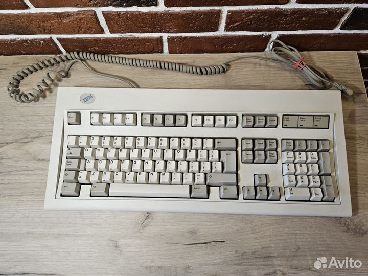 Ретро клавиатура IBM Model M