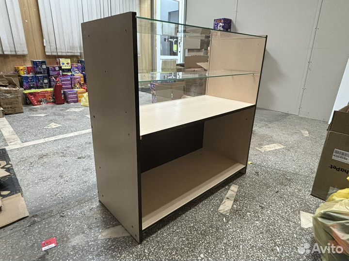 Стеклянная витрина