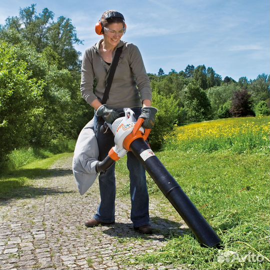 Воздуходувка+всасывающий измельчитель stihl SHE 81