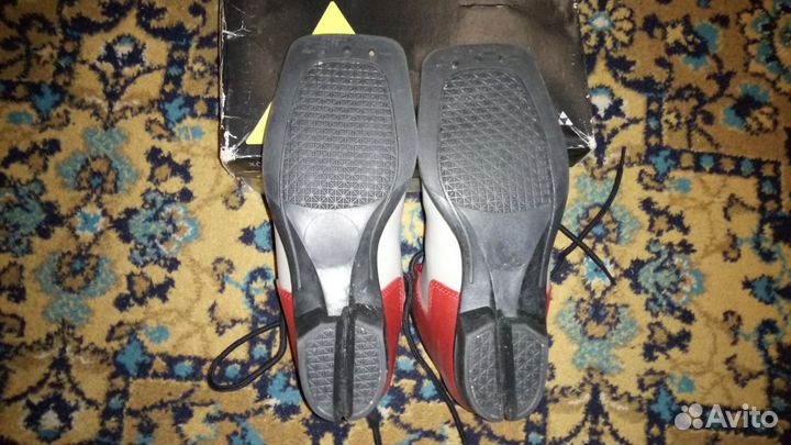 Лыжные ботинки детские 35