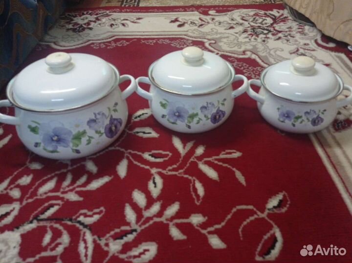 Набор кастрюль