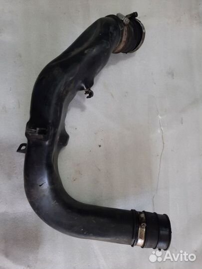 Патрубок интеркулера Toyota Land-Cruiser 200