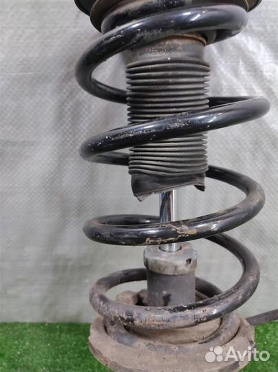 Стойка амортизатора передняя правая Ssangyong Act