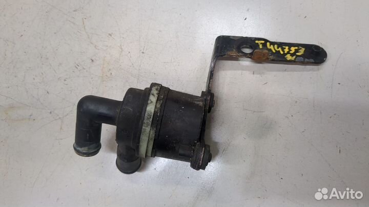 Насос водяной Volkswagen Passat CC, 2009