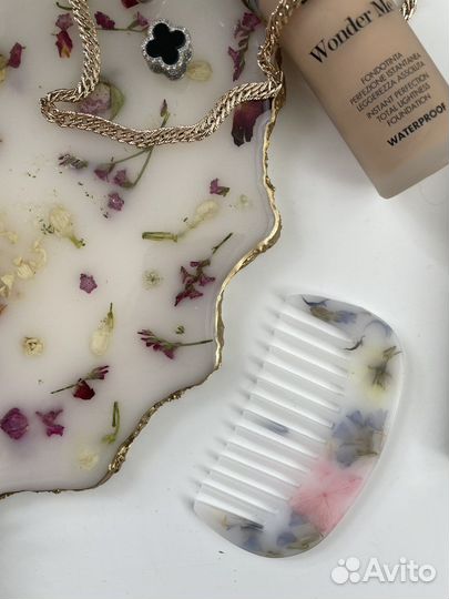 Подставка из смолы