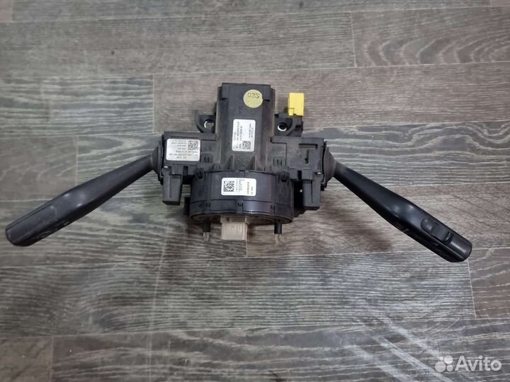 Переключатель подрулевой Volkswagen Passat B6