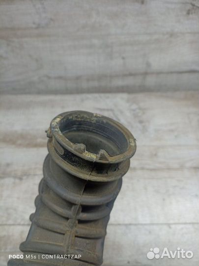 Патрубок воздушного фильтра Dodg Caliber EBA 2006