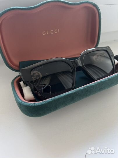 Солнцезащитные очки женские gucci